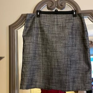 Tahari skirt size 14